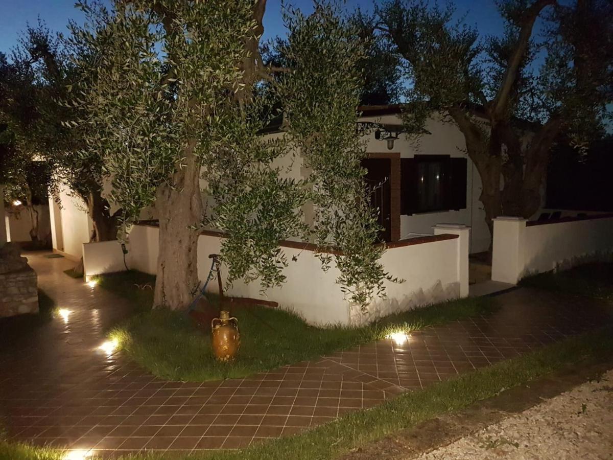 Case Vacanza La Greppia Роді-Гарганіко Екстер'єр фото